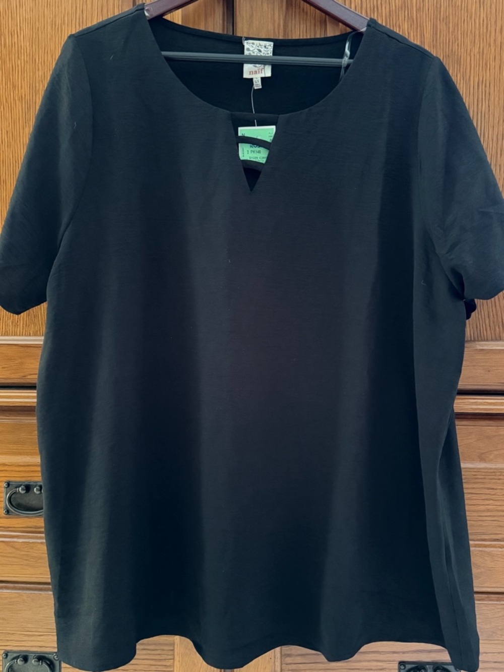 NWT NAIF Scoop Neck Keyhole V-notch Short Sleeve Top Peasant Lightweight Office